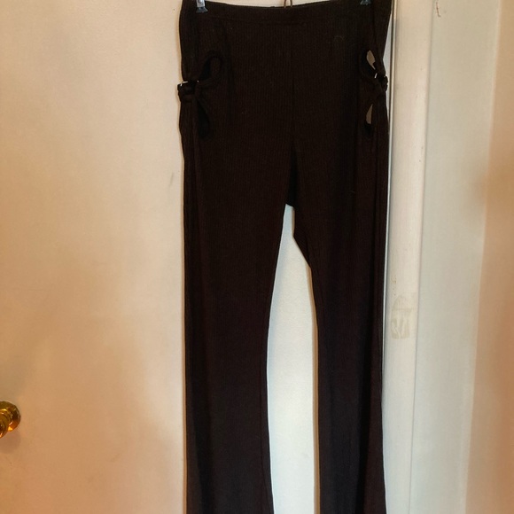 Shein Black butterfly cutout flare leggings - Picture 5 of 5